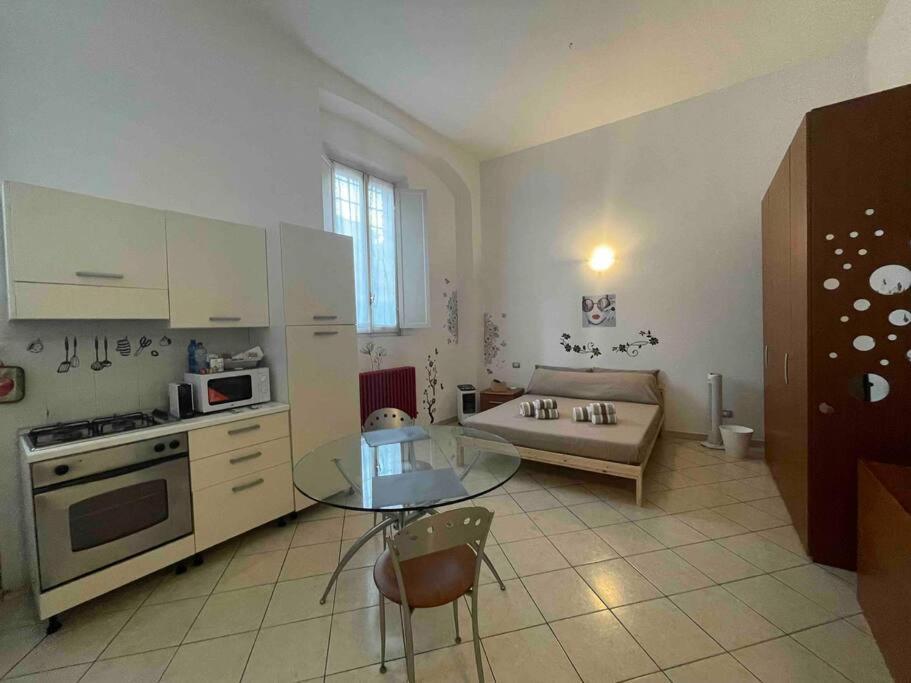 Minimal Loft In Centro A Piacenza Apartment Luaran gambar